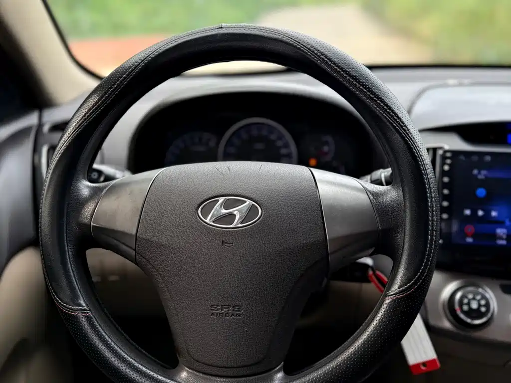 Hyundai Elantra — миниатюра 18