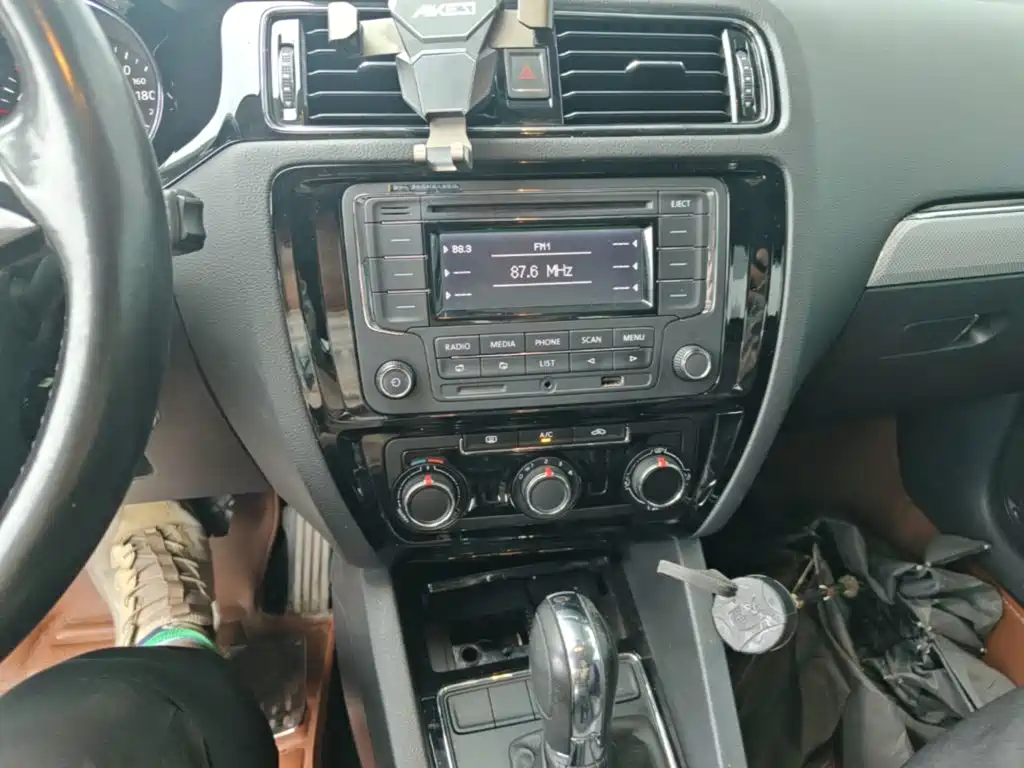 Volkswagen Sagitar — миниатюра 18