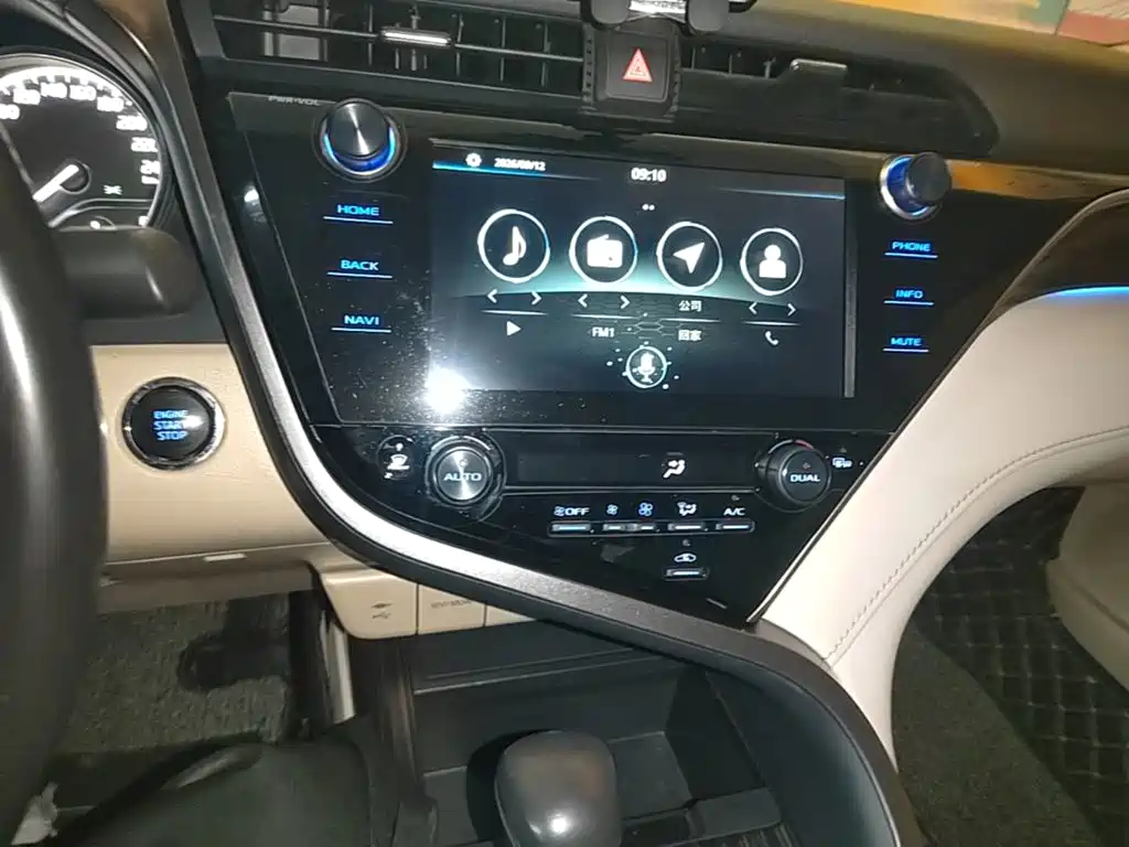 Toyota Camry — миниатюра 13