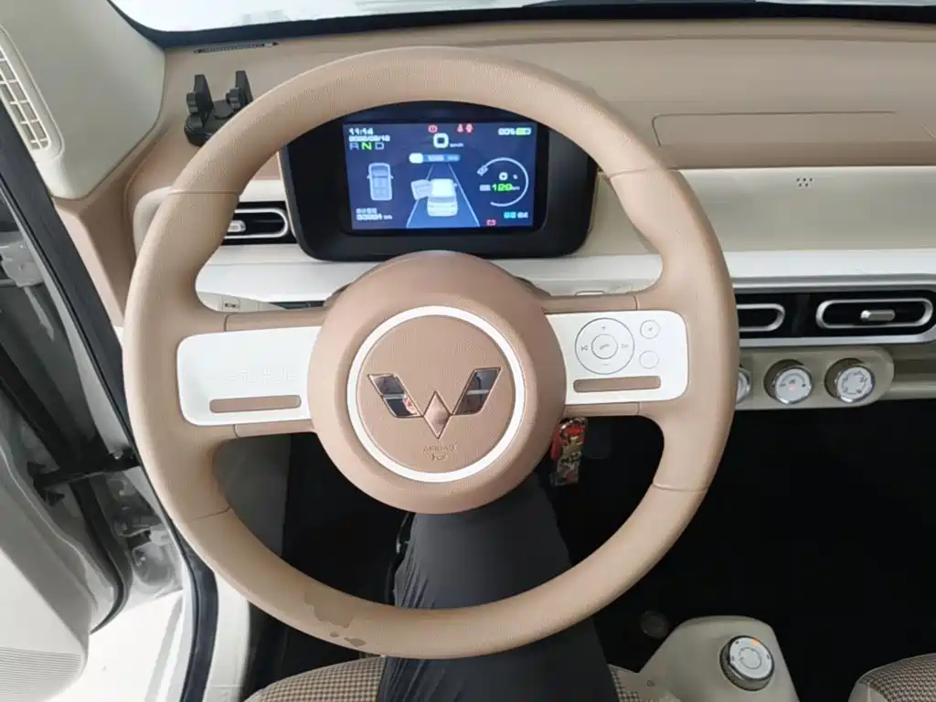 Wuling MINIEV — миниатюра 11