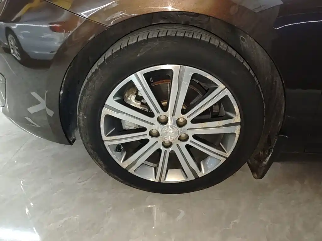 Peugeot 408 — миниатюра 23