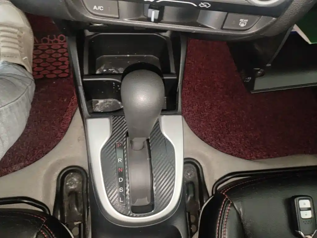 Honda Fit — миниатюра 14