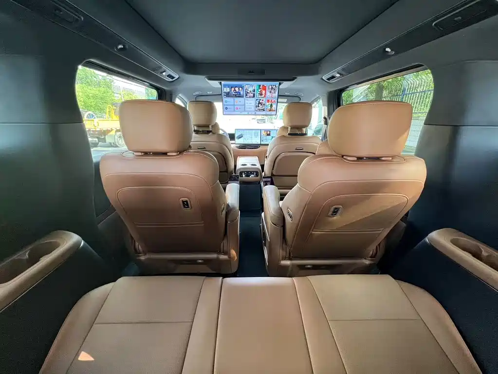 Hongqi Hongqi HQ9 PHEV — миниатюра 11