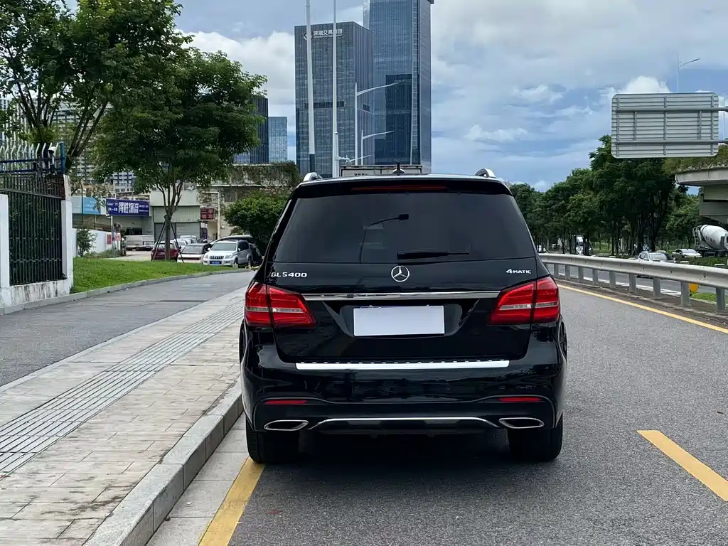 Mercedes-Benz GLS — миниатюра 18