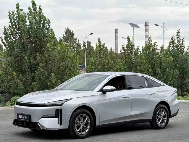 2025 Geely Galaxy L6