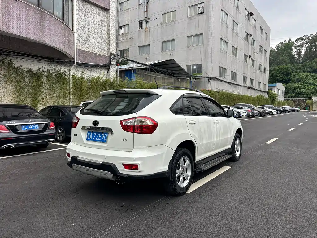 BYD S6 — миниатюра 5