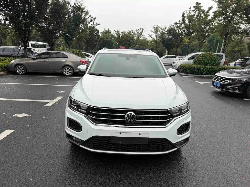 Volkswagen T-Roc — миниатюра 2