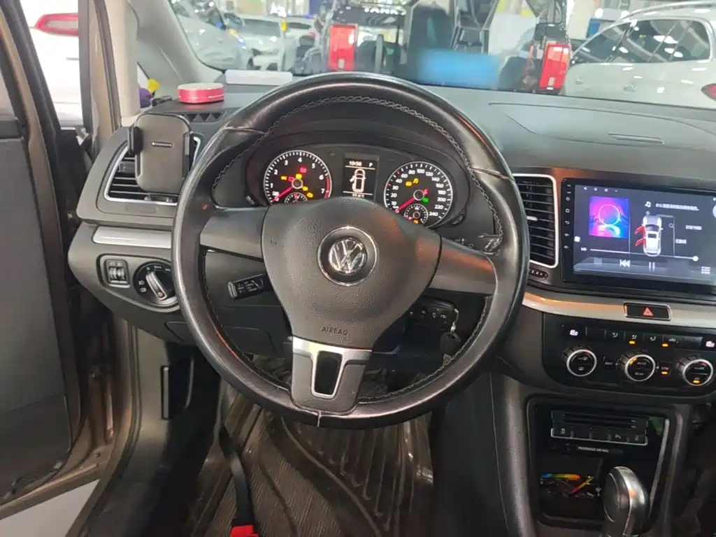 Volkswagen Sharan — миниатюра 11