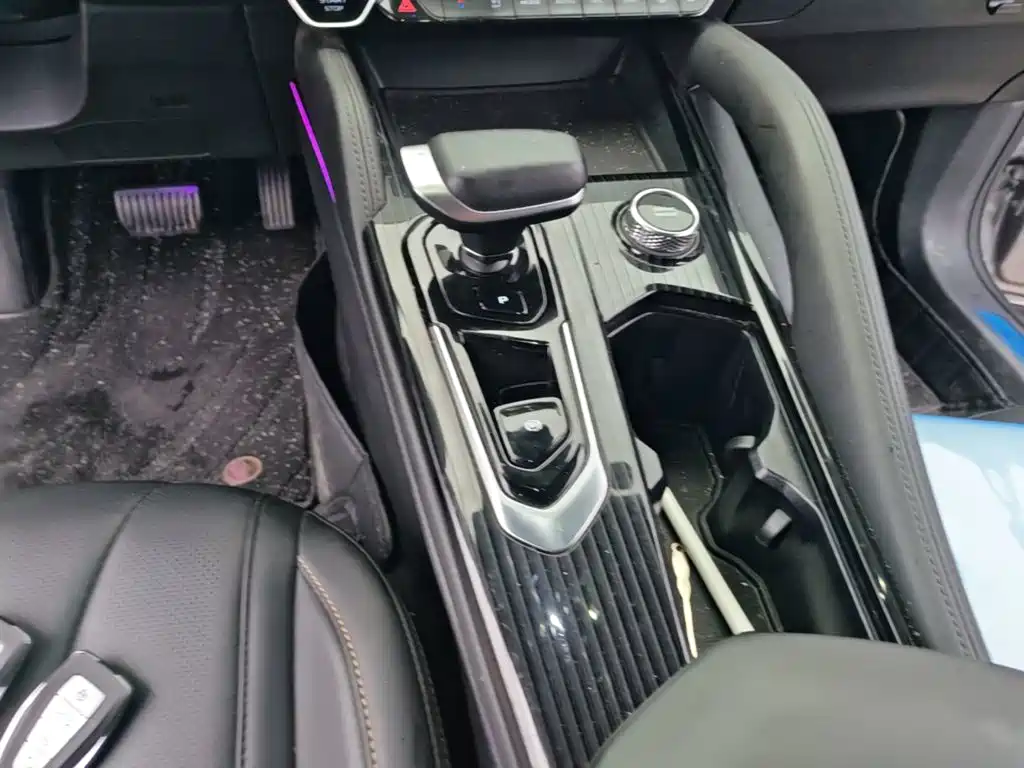 Geely Xingyue L — миниатюра 14