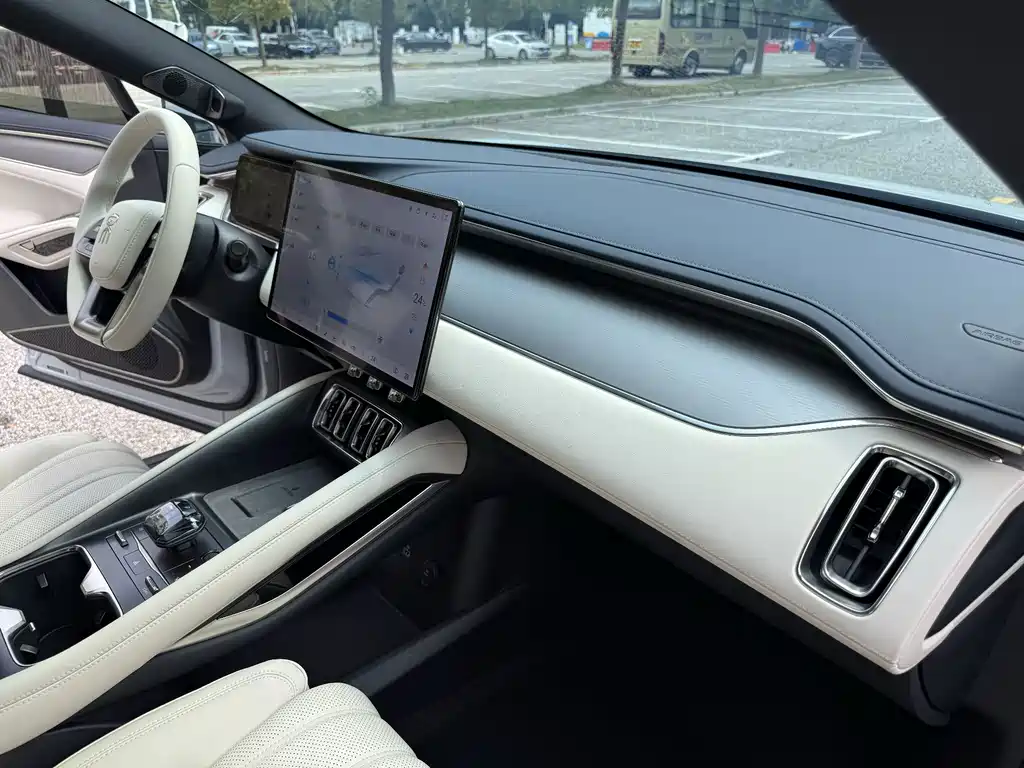 BYD L EV — миниатюра 20