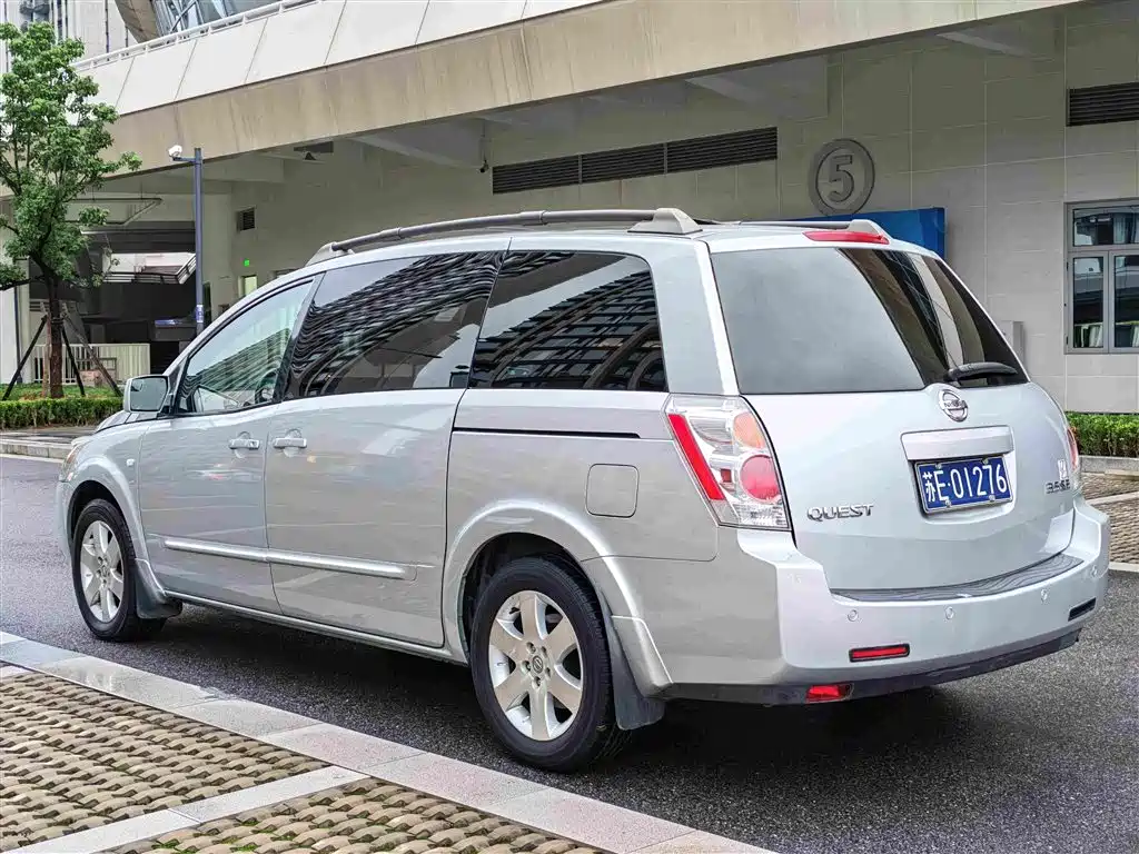 Nissan Quest — миниатюра 6