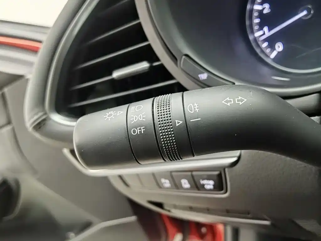 Mazda 3 Axela — миниатюра 21