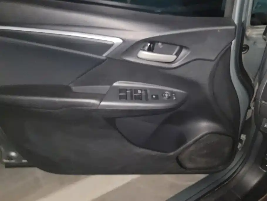 Honda Fit — миниатюра 7