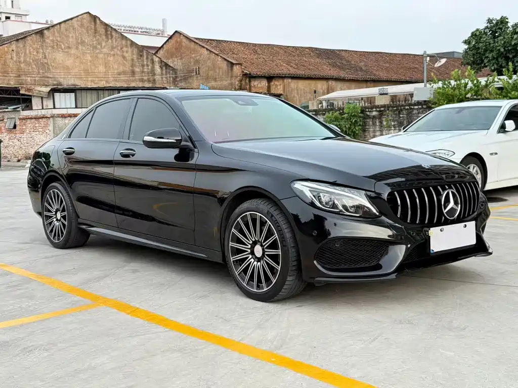 Mercedes-Benz C-Class — миниатюра 3