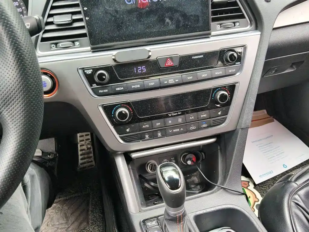 Hyundai Sonata — миниатюра 9