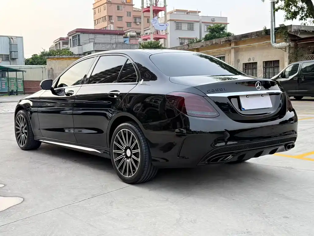 Mercedes-Benz C-Class — миниатюра 10