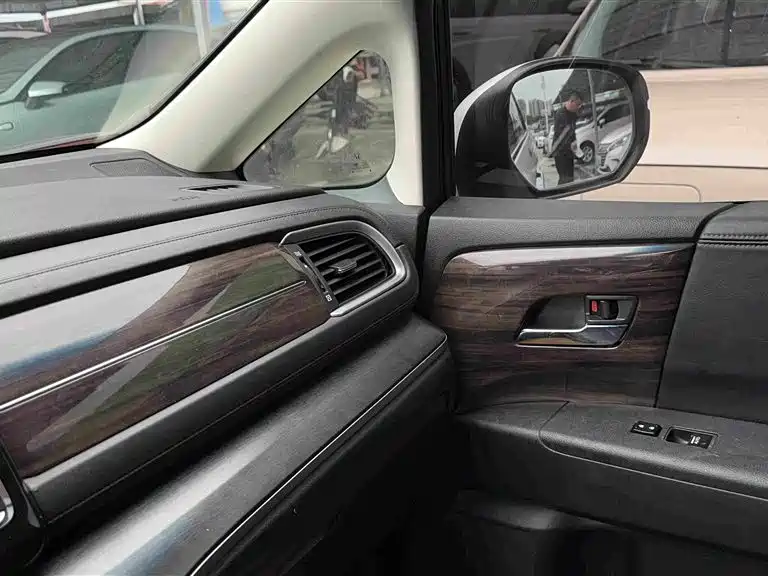 Honda Elysion — миниатюра 10
