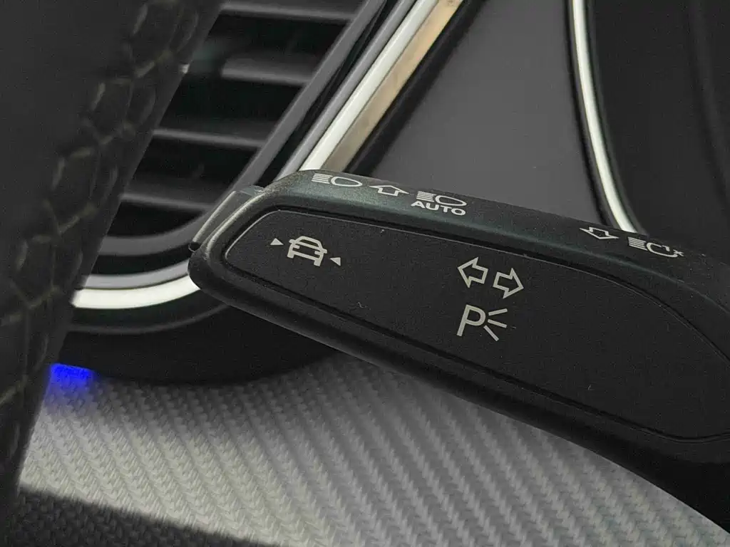Audi Q5L Sportback — миниатюра 23
