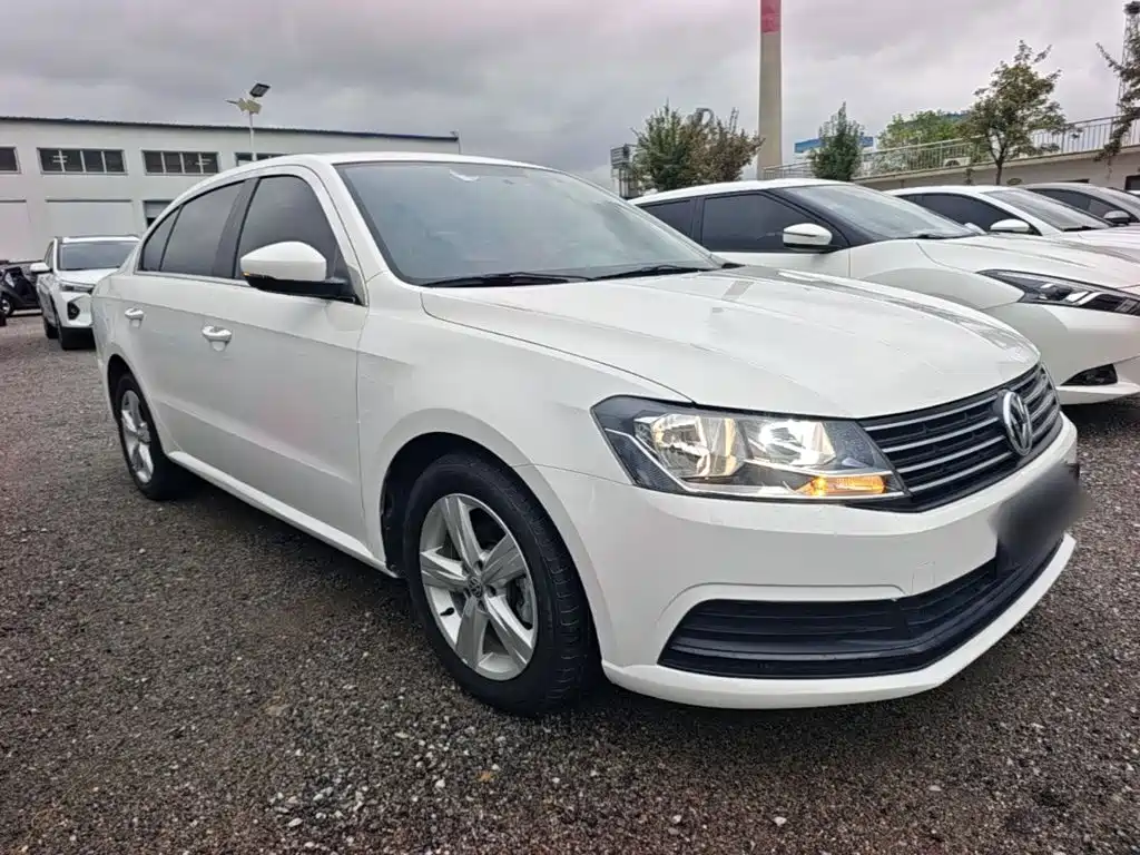 Volkswagen Lavida — миниатюра 4
