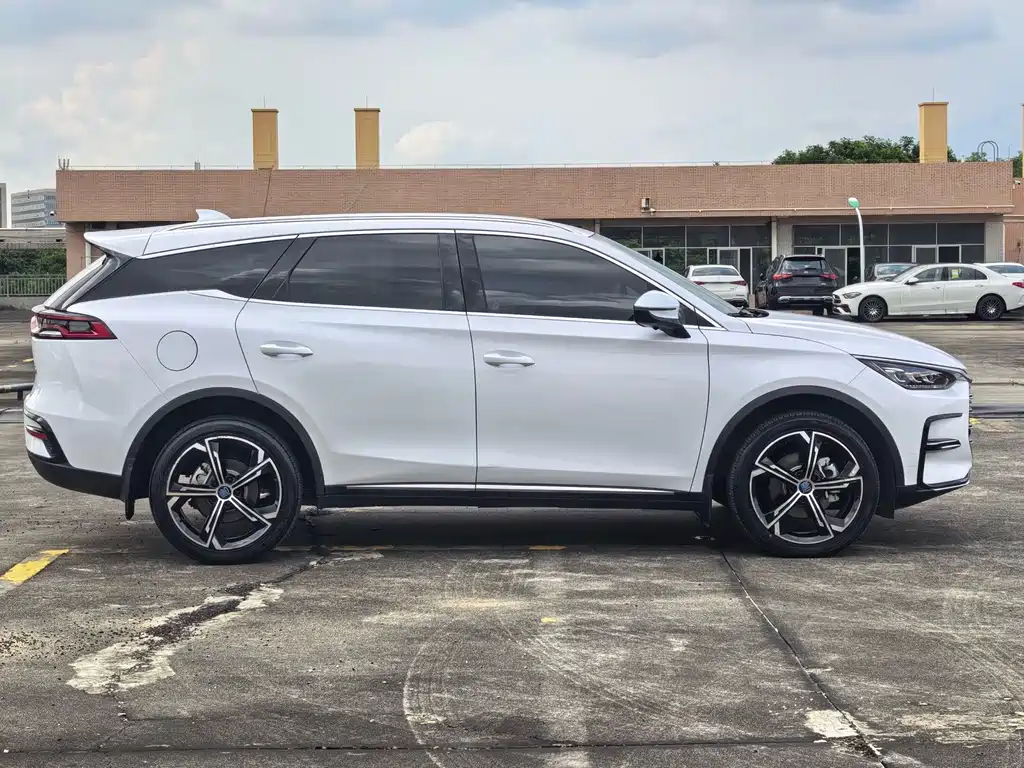 BYD Tang New Energy — миниатюра 6