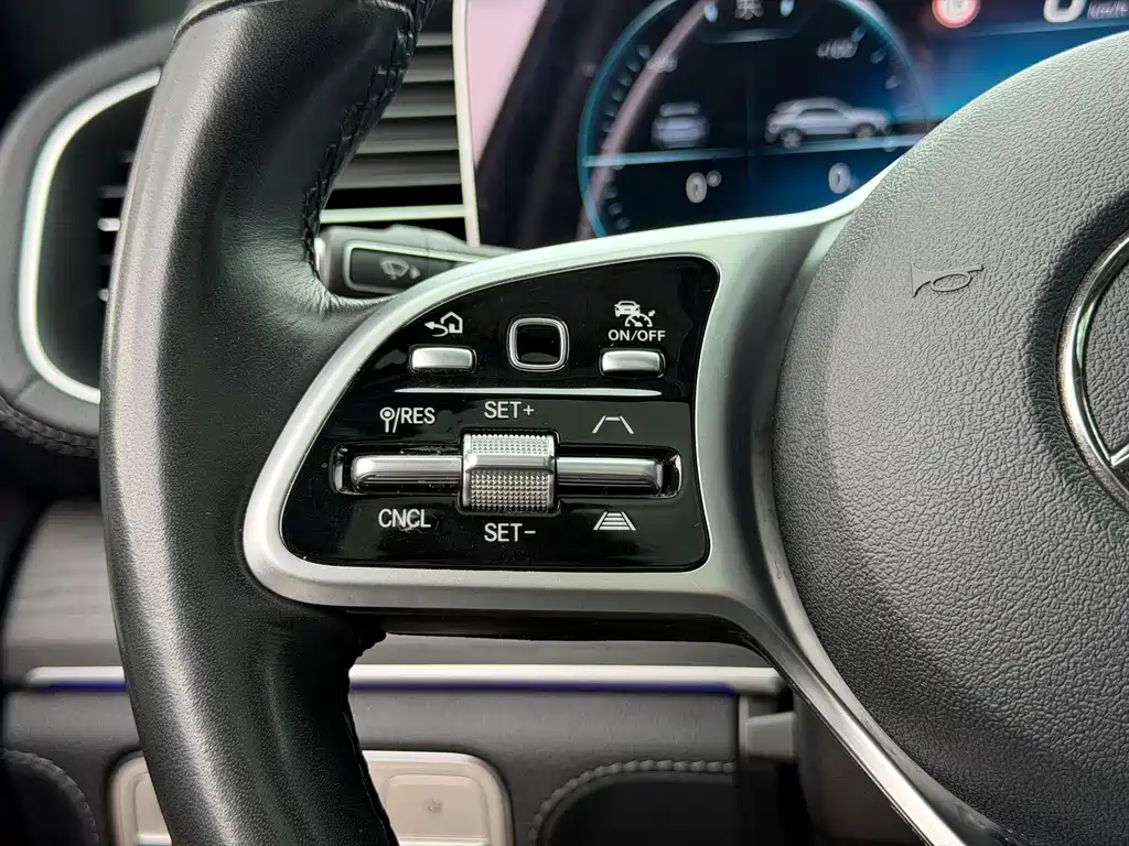 Mercedes-Benz GLE (Import) — миниатюра 14