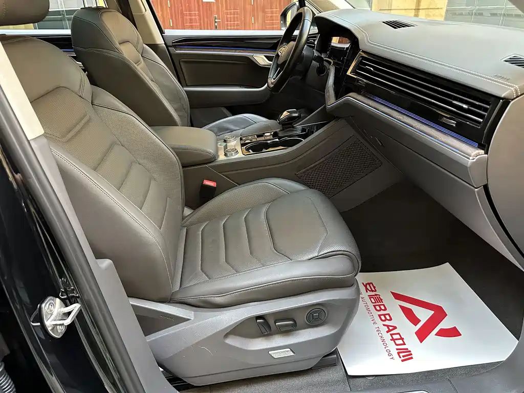 Volkswagen Touareg — миниатюра 17
