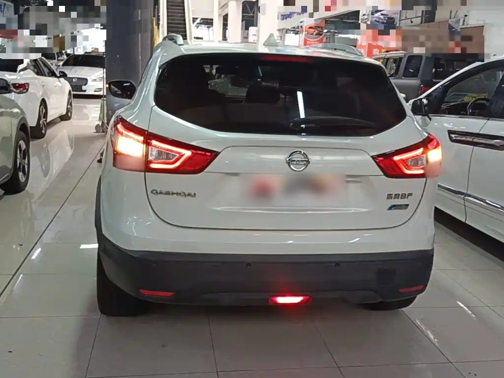 Nissan Qashqai — миниатюра 6