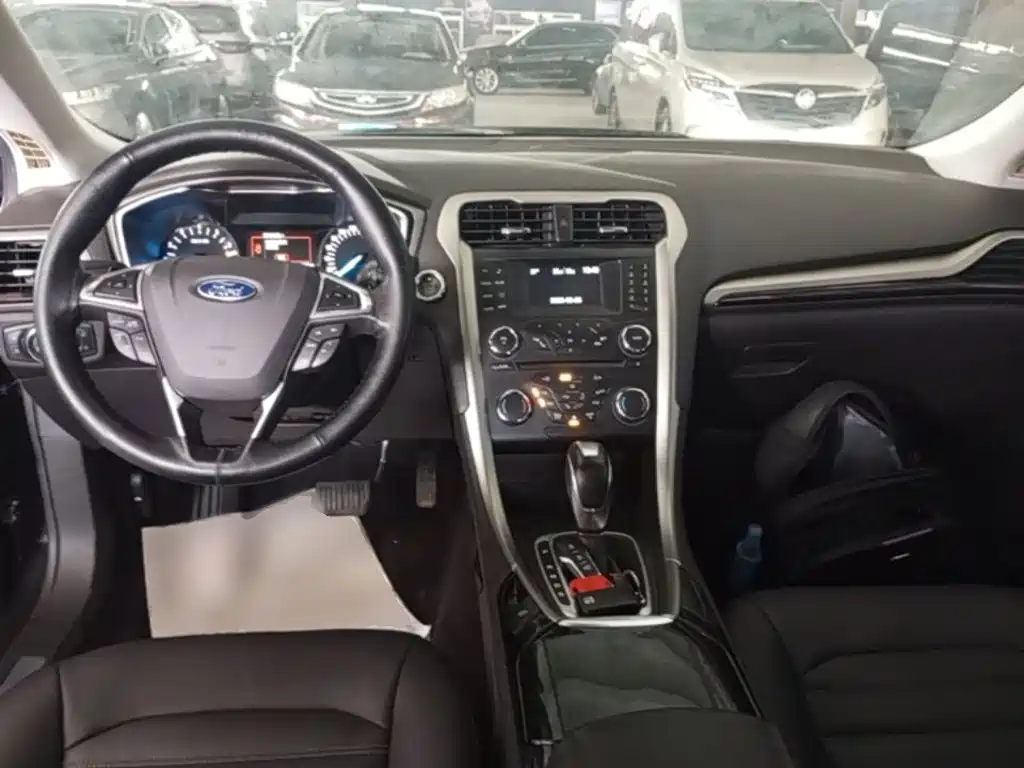 Ford Mondeo — миниатюра 10
