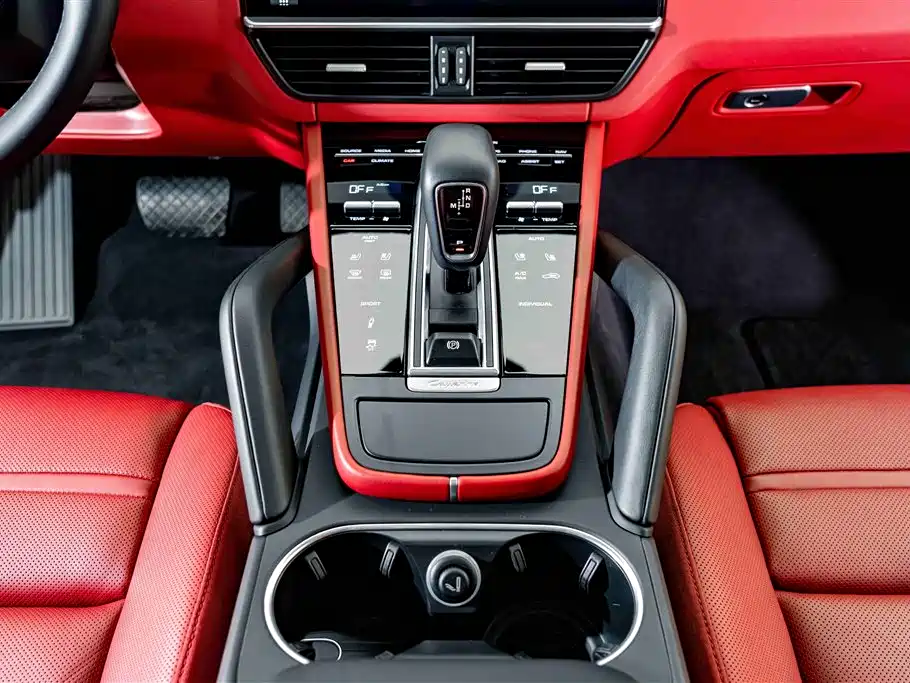 Porsche Cayenne — миниатюра 15