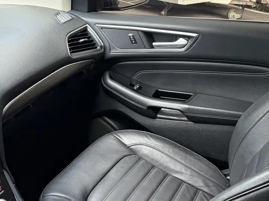 Ford Edge — миниатюра 9
