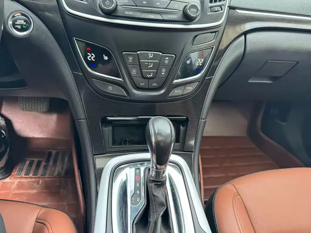 Buick Regal — миниатюра 9
