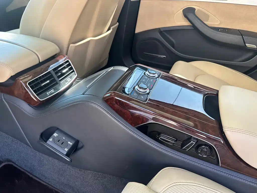 Audi A8 — миниатюра 9