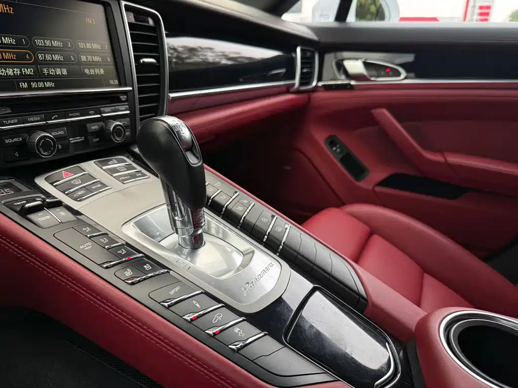 Porsche Panamera — миниатюра 7