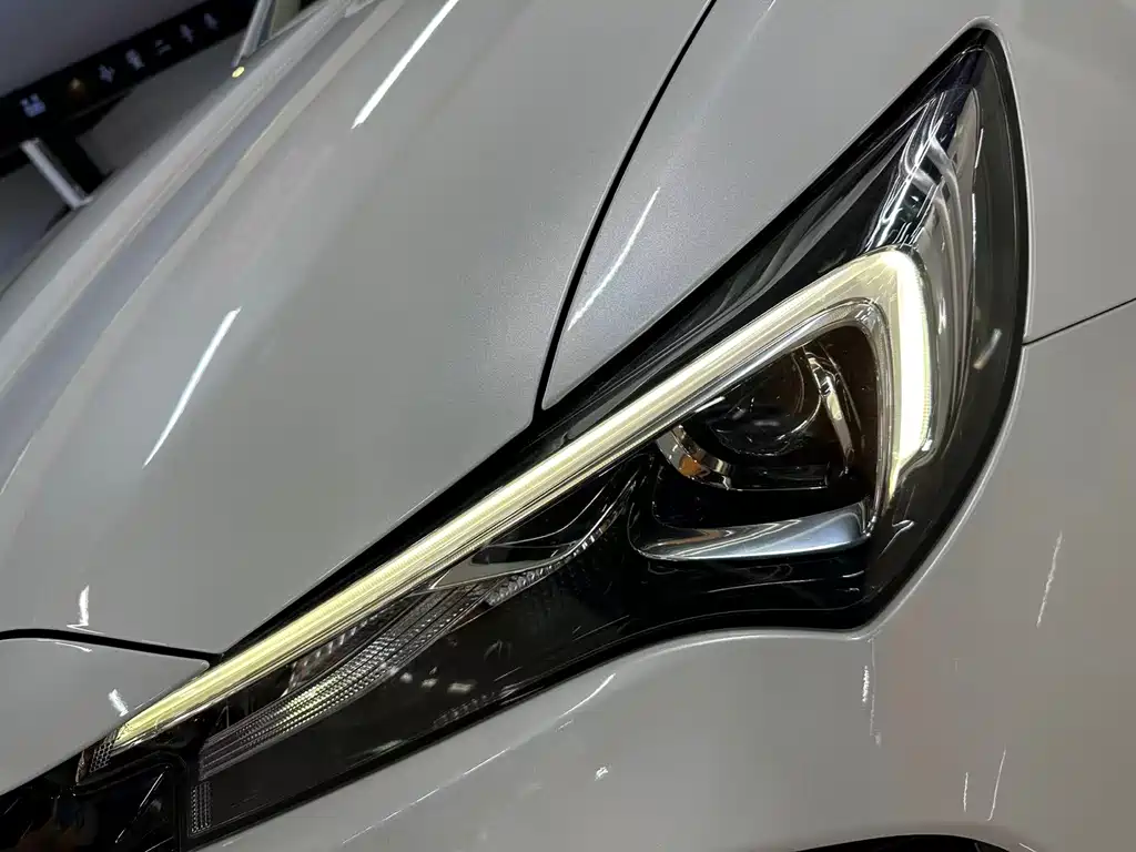 Buick Verano — миниатюра 16