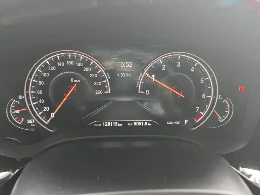 BMW 5 Series — миниатюра 14