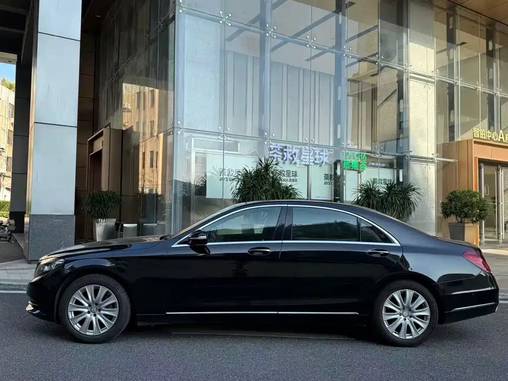 Mercedes-Benz S-Class — миниатюра 3