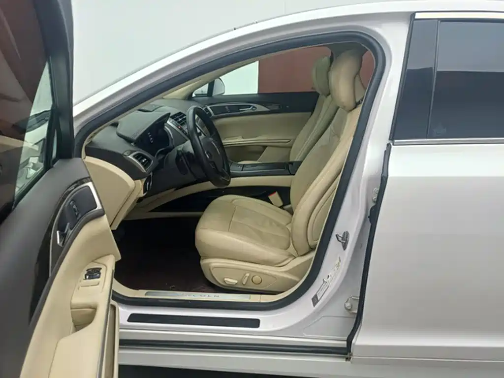 Lincoln MKZ — миниатюра 7