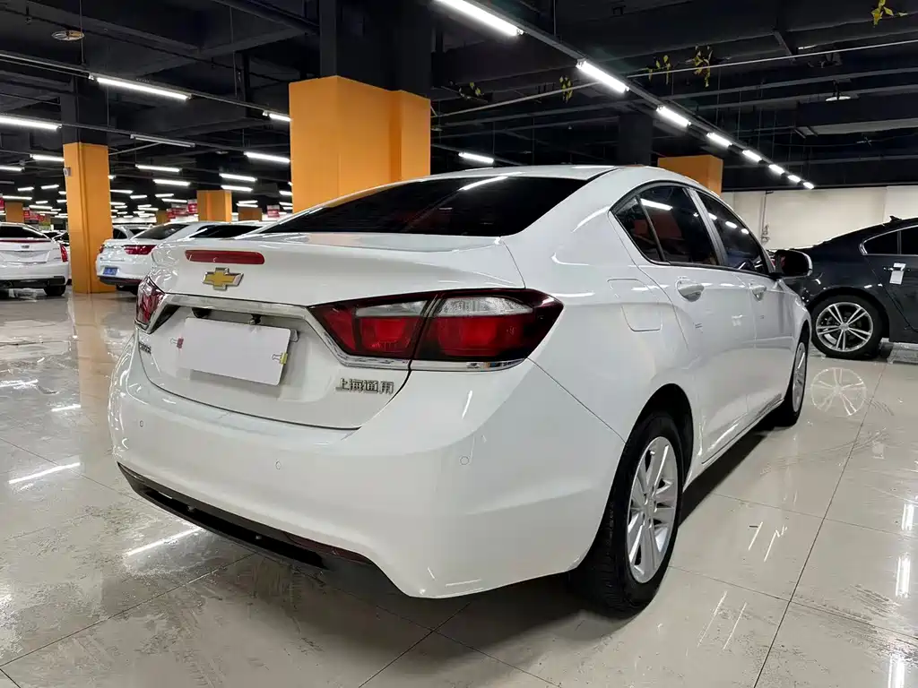 Chevrolet Cruze — миниатюра 8