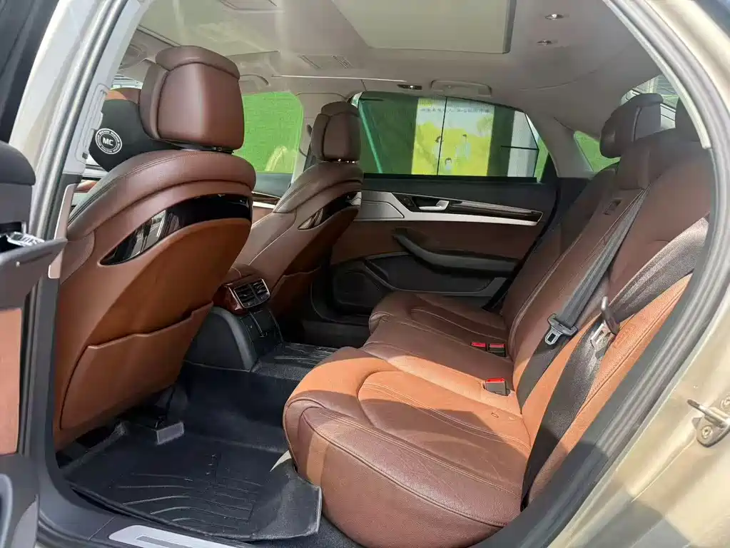 Audi A8 — миниатюра 6