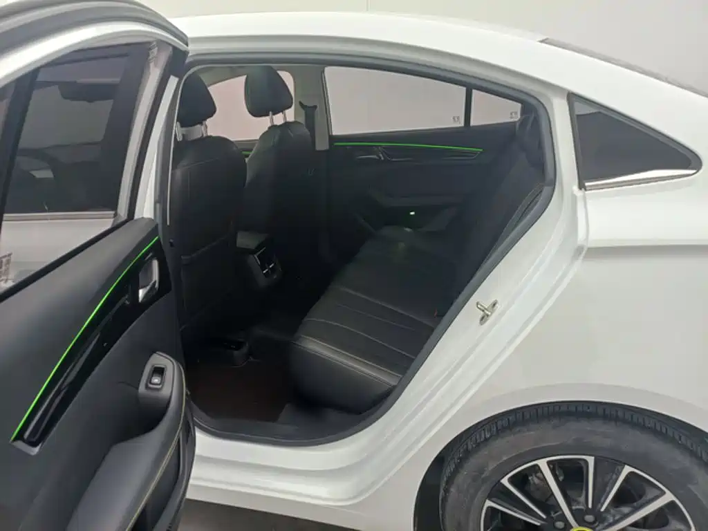 Roewe i5 — миниатюра 7