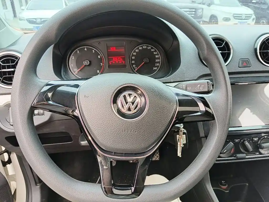 Volkswagen Jetta — миниатюра 11