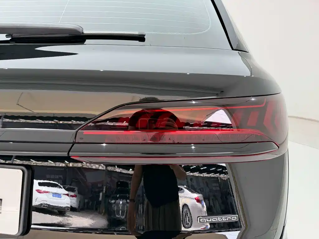 Audi Q7 — миниатюра 7