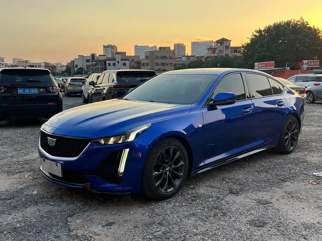 Cadillac CT5 2021 28T Fashion