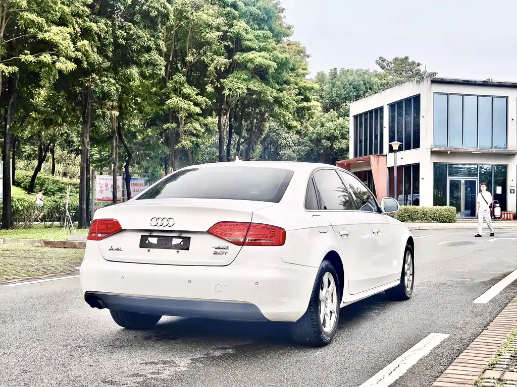 Audi A4L — миниатюра 7