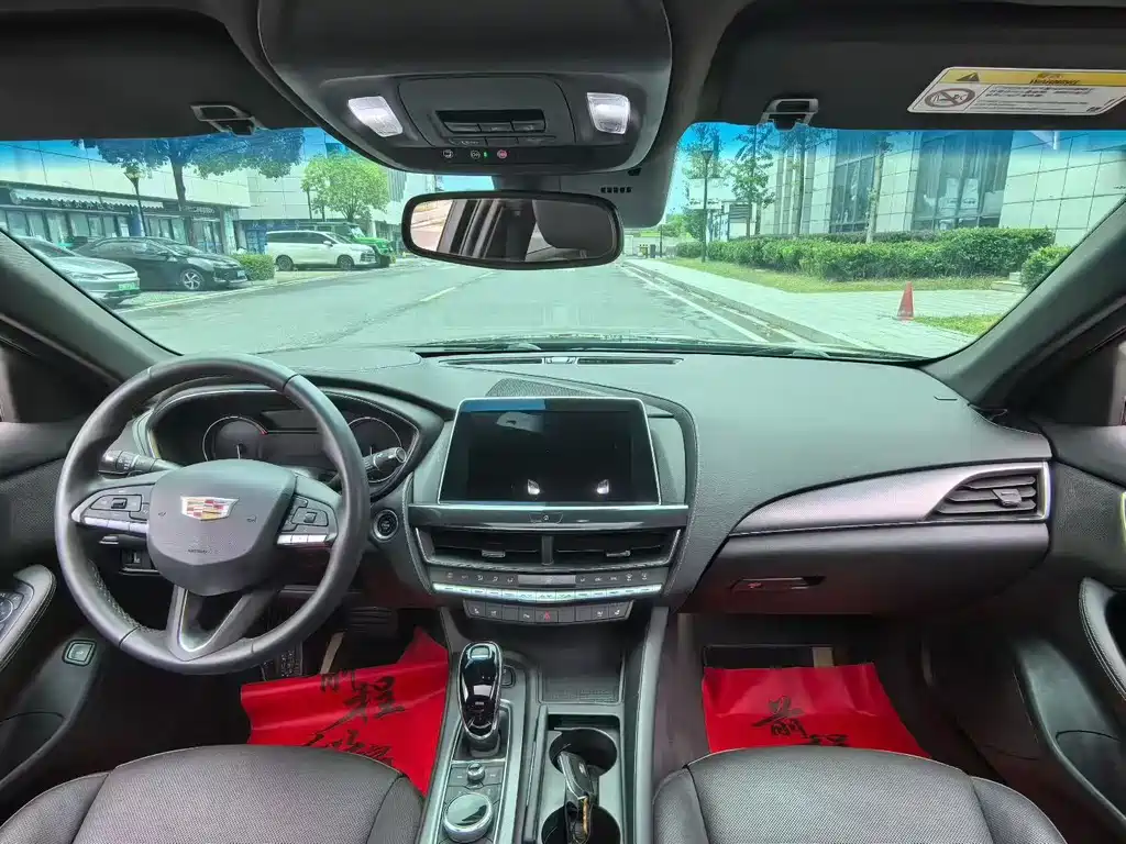 Cadillac CT5 — миниатюра 4