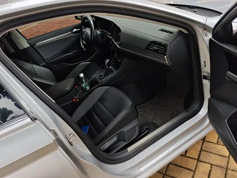 Volkswagen Sagitar — миниатюра 8
