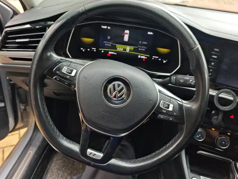 Volkswagen Sagitar — миниатюра 15