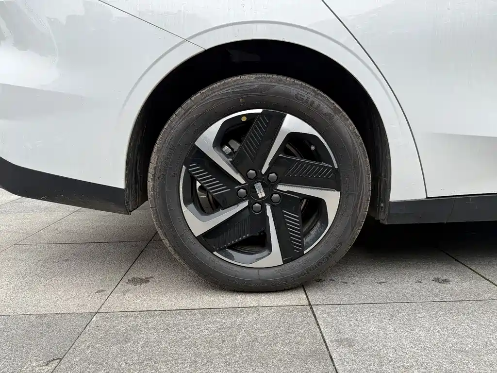 GEELY GALAXY GALAXY L6