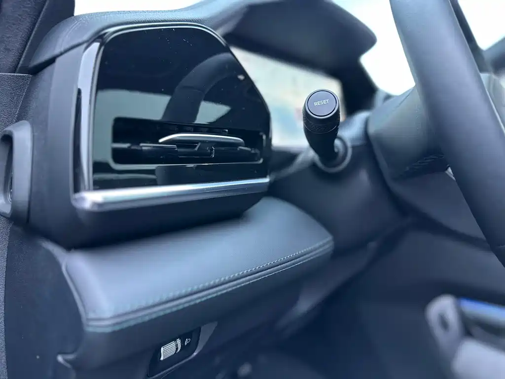 Geely Xingyue L — миниатюра 11