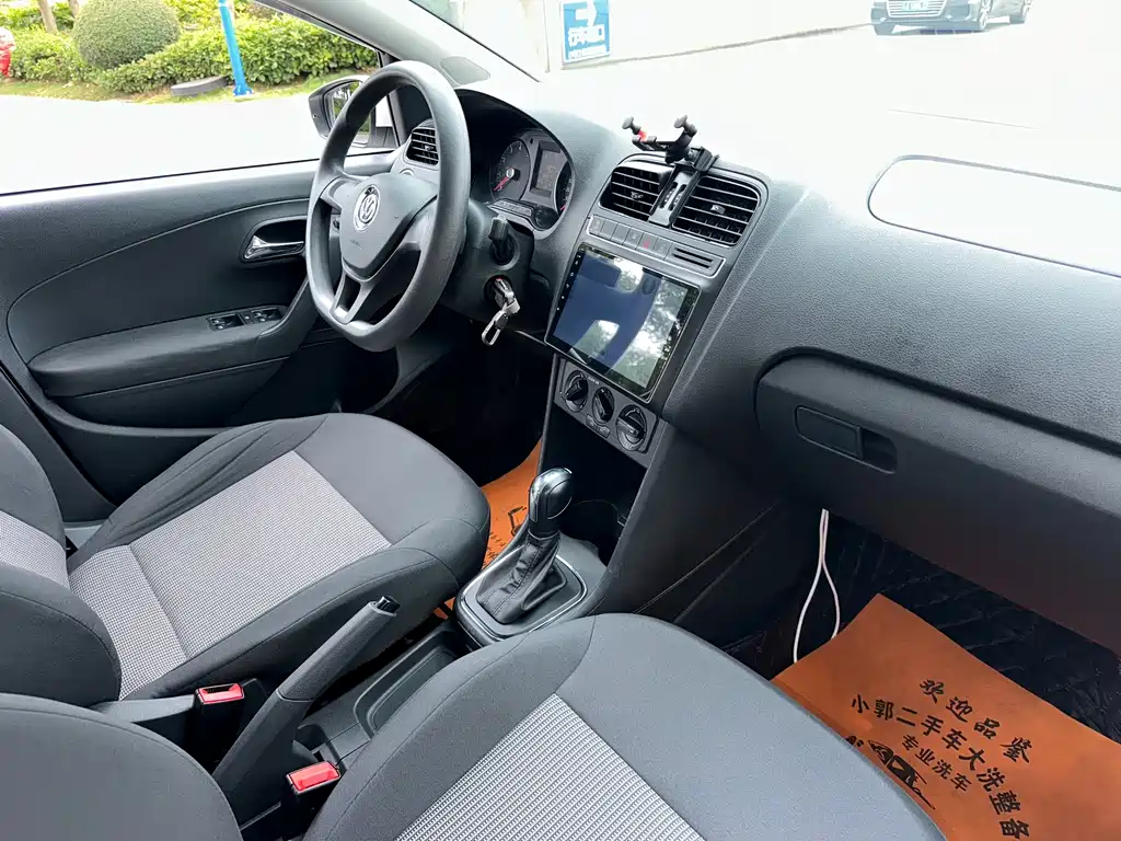 Volkswagen Polo — миниатюра 12